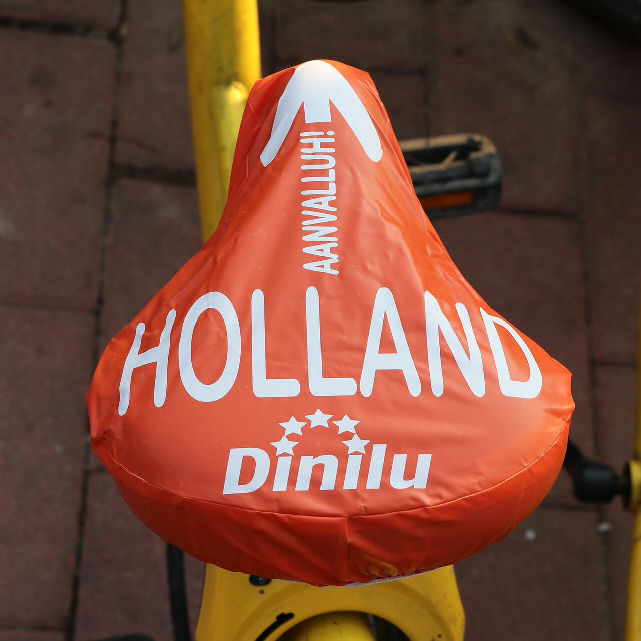 Custom PVC bike seat covers — strong, waterproof print for guerrilla campaigns