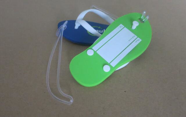 Flip-Flop formade bagagelappar i mjukt PVC 112 x 48mm med egen logga image
