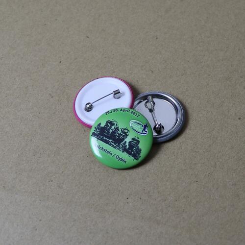 Campaign button medium with your custom print Metal button badge medium image